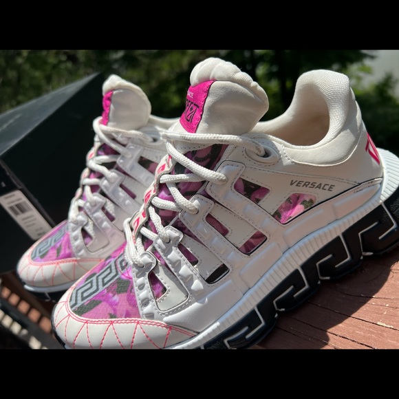 Authentic Versace TRIGRECA sneaker - Picture 9 of 13